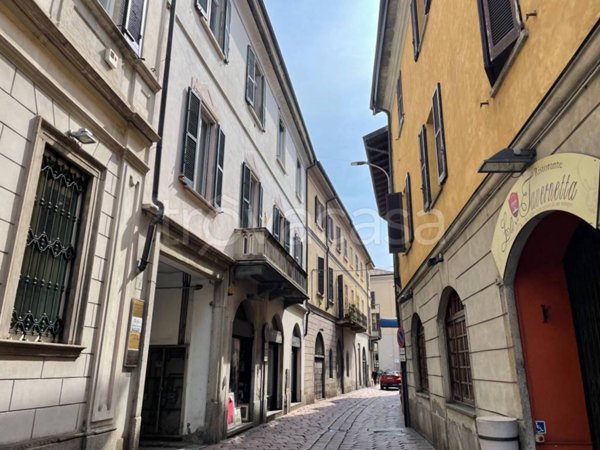 locale commerciale in affitto a Varese in zona Centro Città