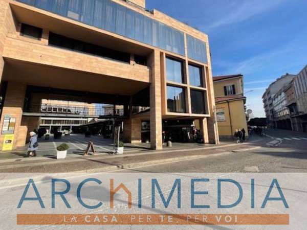 ufficio in affitto a Varese in zona Centro Città