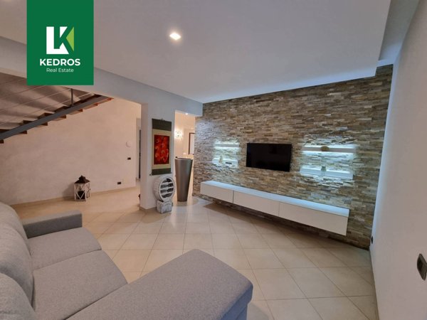 appartamento in affitto a Varese in zona Calcinate del Pesce