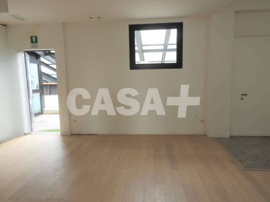 appartamento in affitto a Varese in zona Centro Città