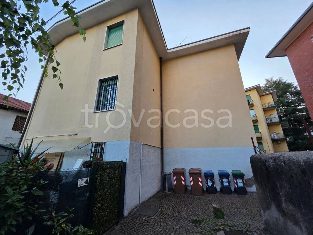 appartamento in affitto a Varese in zona Bosto