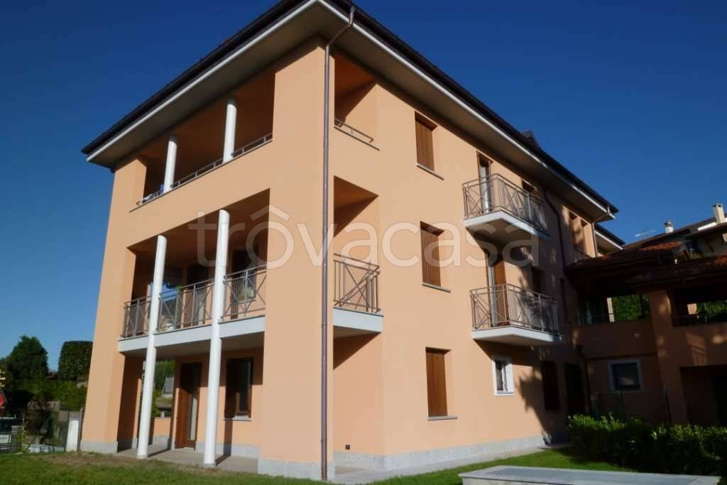 appartamento in affitto a Varese in zona Avigno