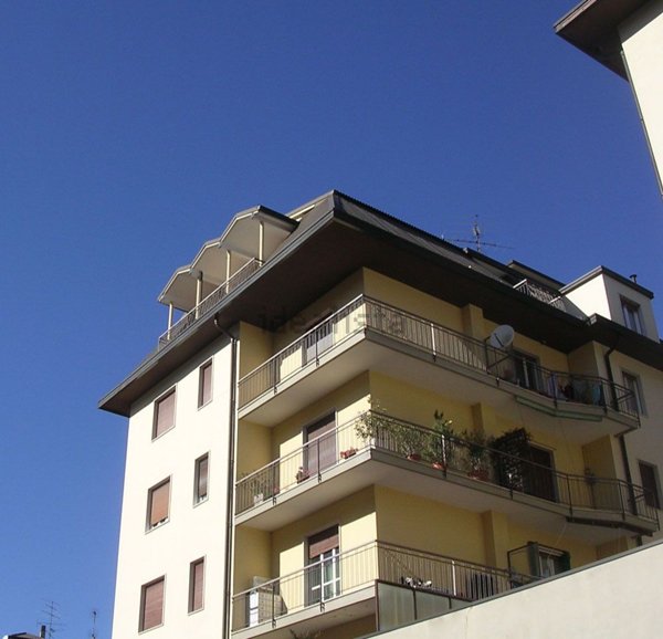 appartamento in affitto a Varese in zona Brunella