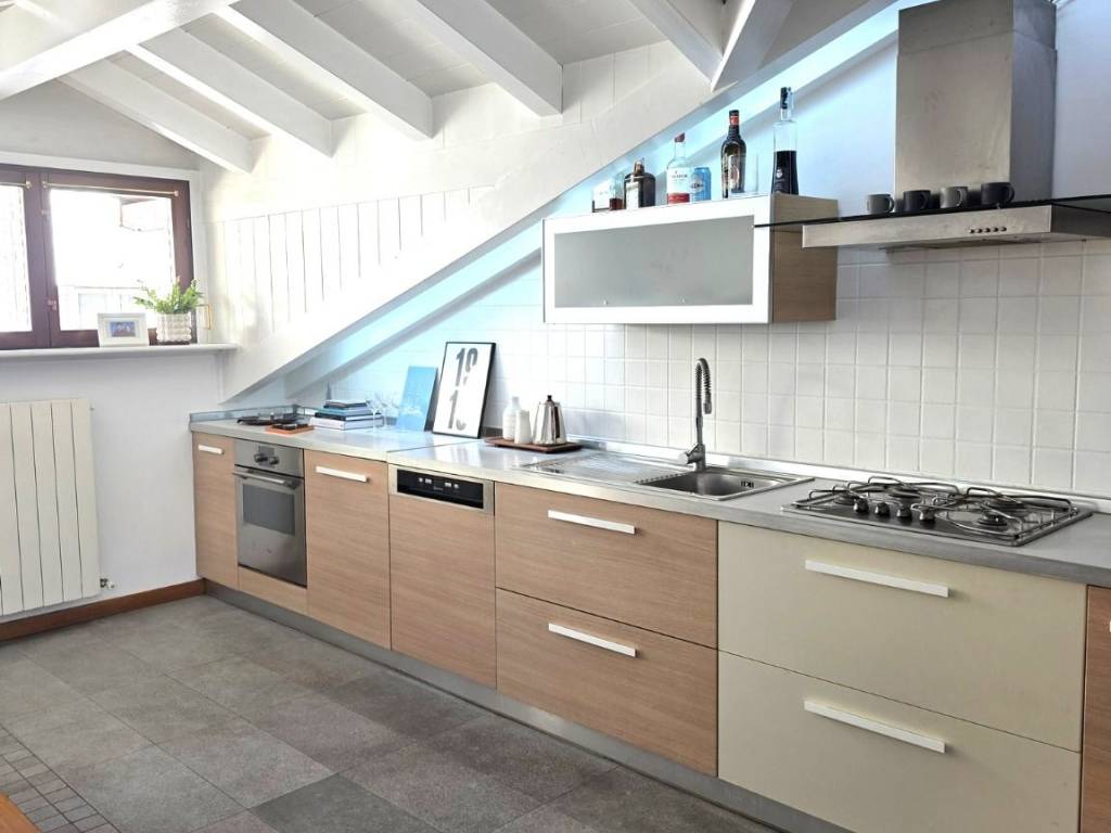 appartamento in affitto a Varese in zona Biumo