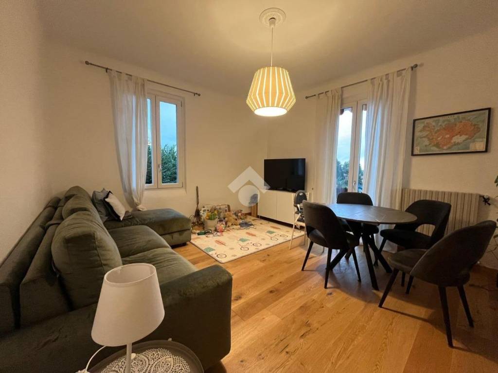 appartamento in affitto a Varese in zona Bobbiate