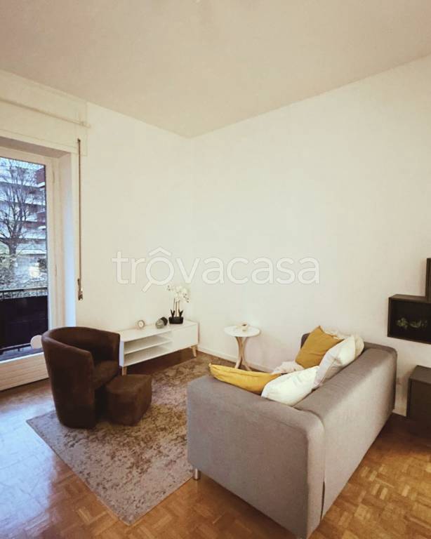 appartamento in affitto a Varese in zona Brunella