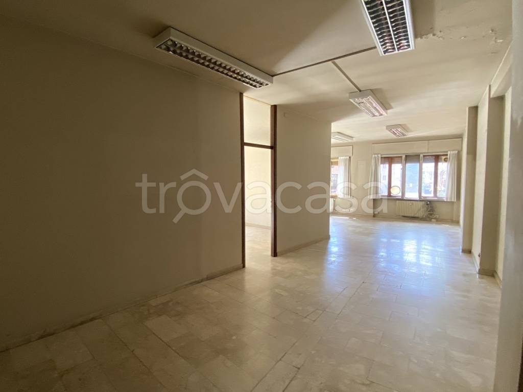 ufficio in affitto a Varese in zona Bosto