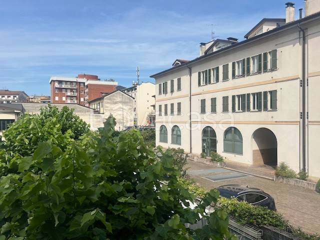 appartamento in affitto a Varese in zona Centro Città