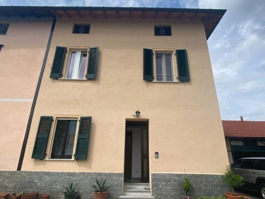 appartamento in affitto a Varese in zona Schiranna