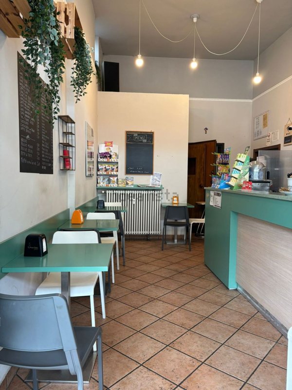 negozio in affitto a Varese in zona Masnago