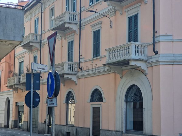 ufficio in affitto a Varese in zona Centro Città