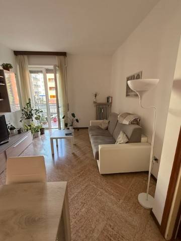 appartamento in affitto a Varese in zona Brunella