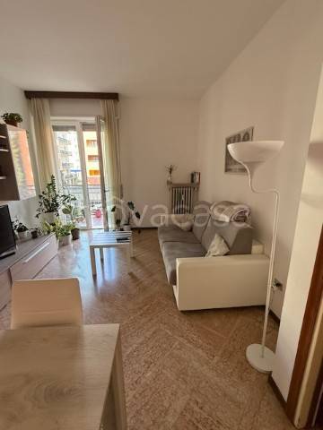 appartamento in affitto a Varese in zona Brunella