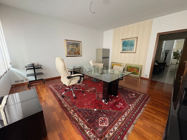 ufficio in affitto a Varese in zona Centro Città