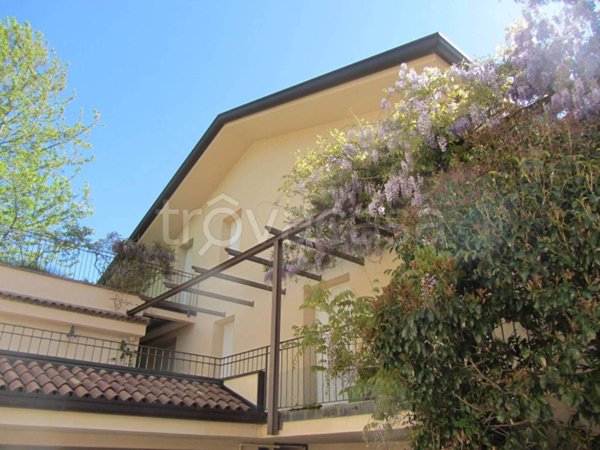 casa indipendente in affitto a Varese