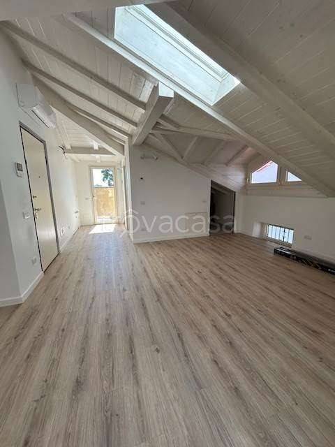 appartamento in affitto a Varese in zona Centro Città