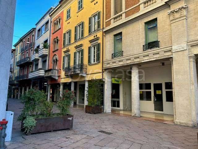 negozio in affitto a Varese in zona Centro Città