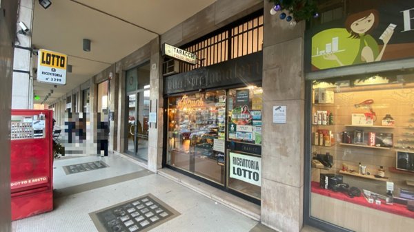 negozio in affitto a Varese