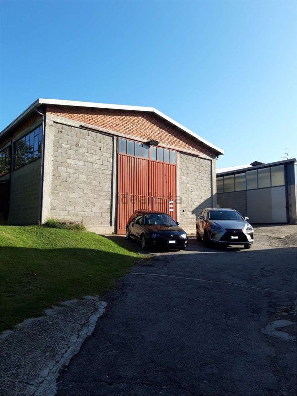 capannone in affitto a Varese