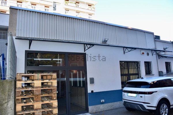 ufficio in affitto a Varese in zona Brunella