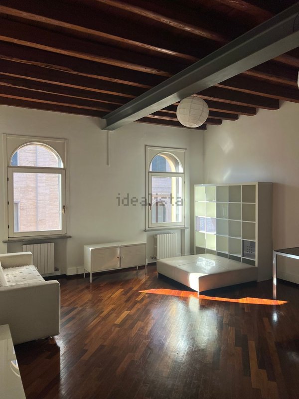 appartamento in affitto a Varese in zona Centro Città