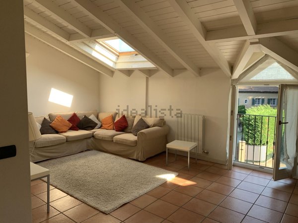 appartamento in affitto a Varese in zona Casbeno