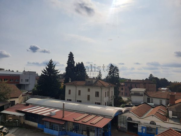 appartamento in affitto a Varese in zona Giubiano