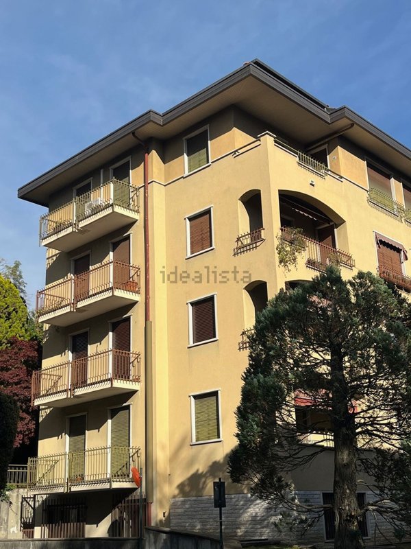 appartamento in affitto a Varese in zona Casbeno