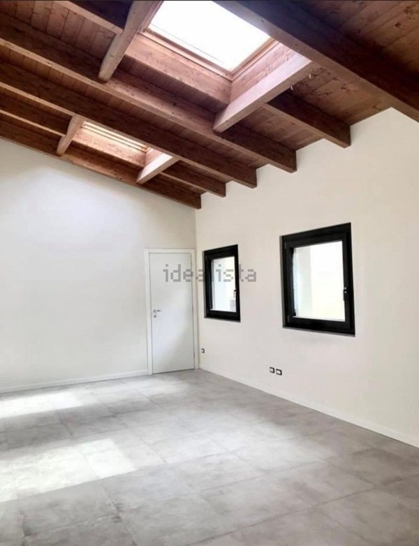 appartamento in affitto a Varese in zona Centro Città