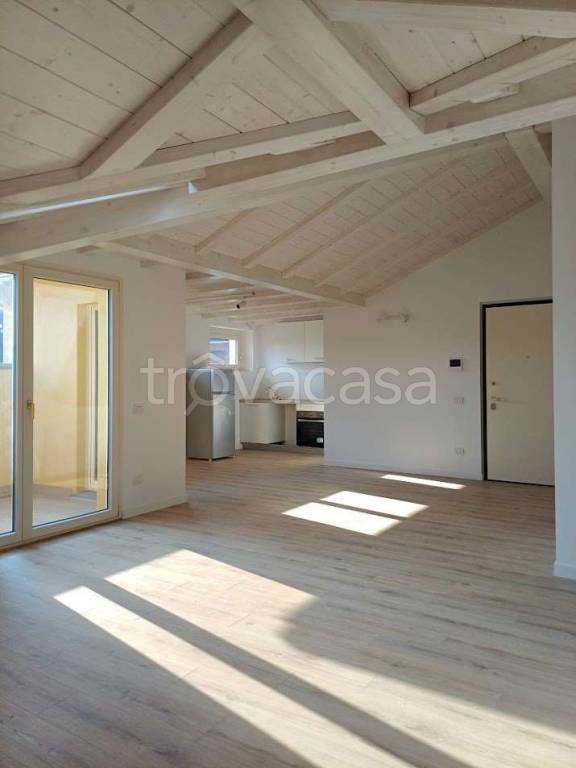 appartamento in affitto a Varese in zona Centro Città