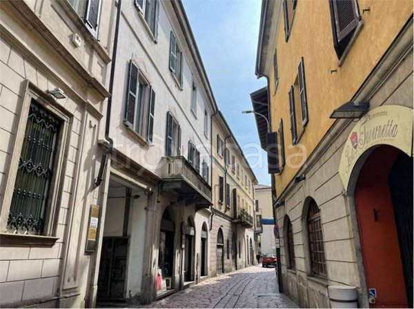 appartamento in affitto a Varese in zona Centro Città