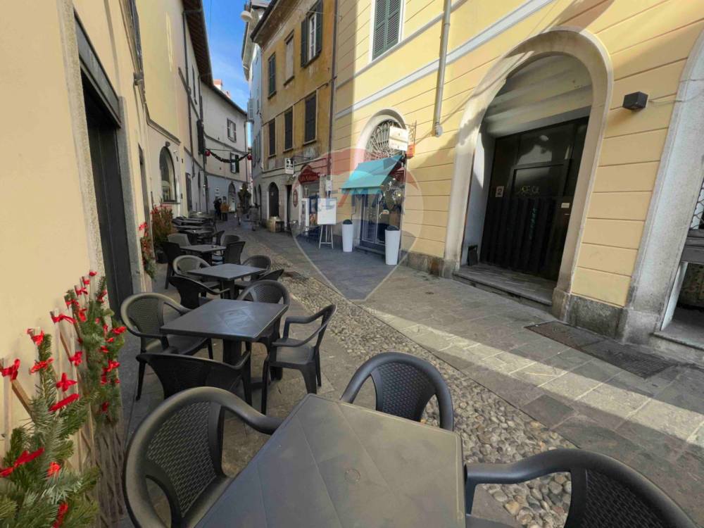 locale commerciale in affitto a Varese