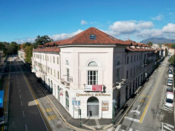 ufficio in affitto a Varese in zona Centro Città