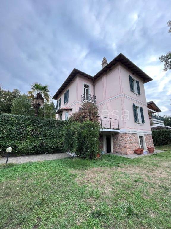 casa indipendente in affitto a Varese in zona Casbeno