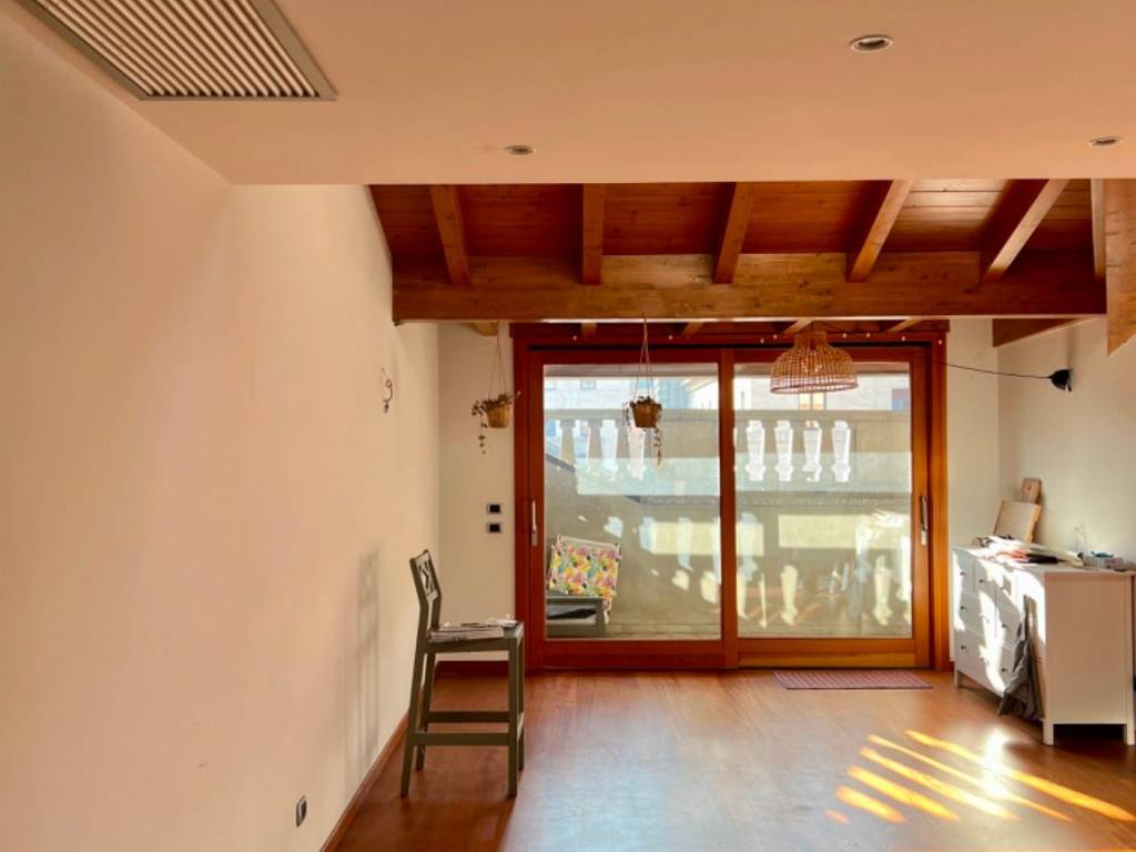 appartamento in affitto a Varese in zona Biumo