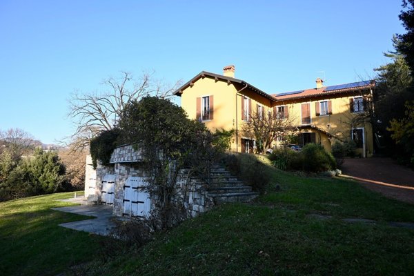 casa indipendente in affitto a Varese