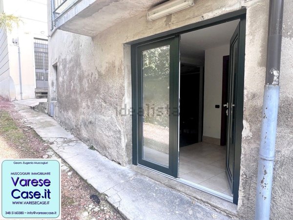ufficio in affitto a Varese in zona Bobbiate