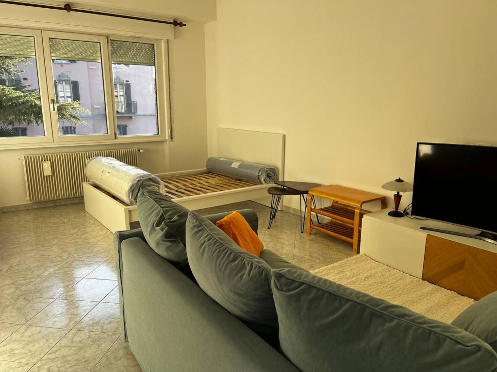 appartamento in affitto a Varese in zona Avigno