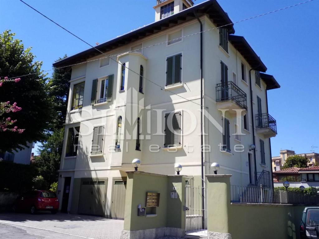 appartamento in affitto a Varese in zona Centro Città