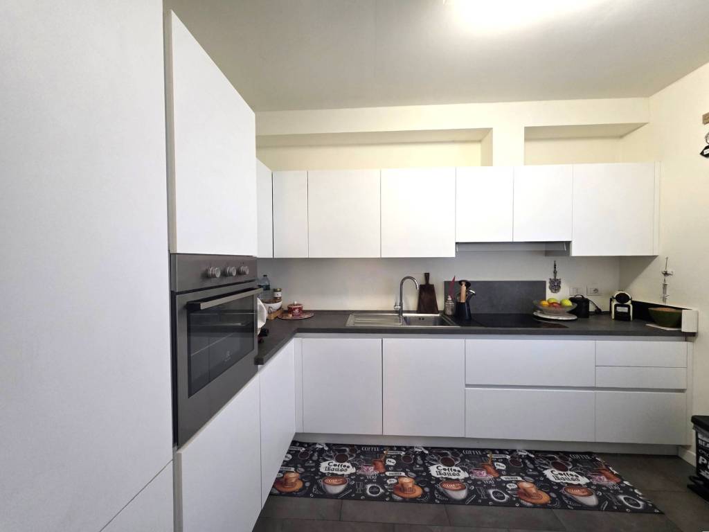 appartamento in affitto a Varese in zona Biumo