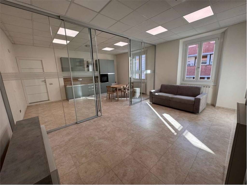 appartamento in affitto a Varese in zona Biumo