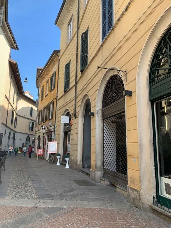 appartamento in affitto a Varese in zona Centro Città