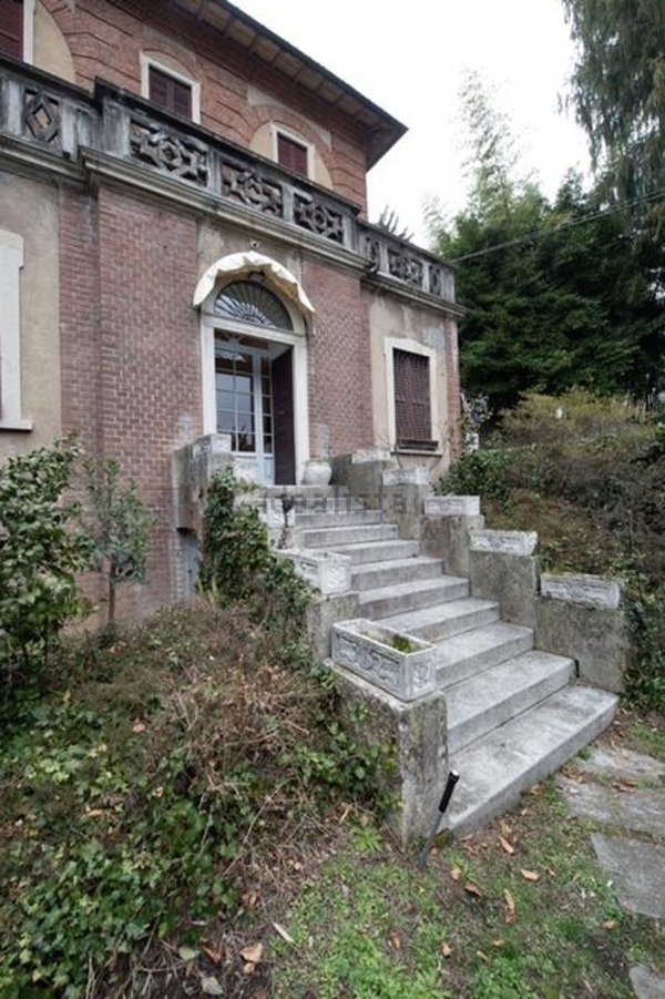 appartamento in affitto a Varese in zona Biumo