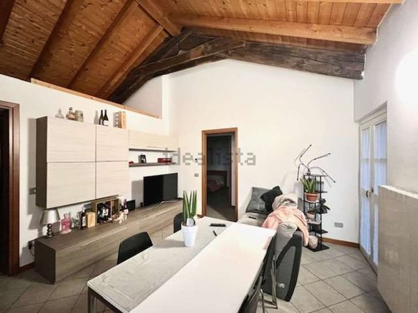 appartamento in affitto a Varese in zona Giubiano