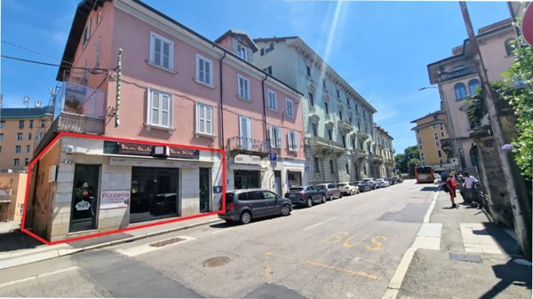 negozio in affitto a Varese in zona Centro Città