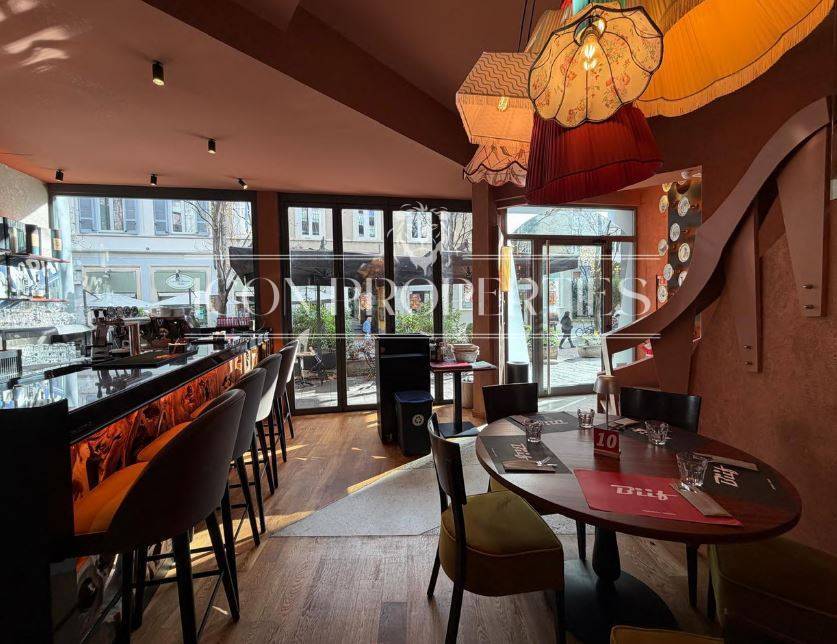 negozio in affitto a Varese in zona Centro Città