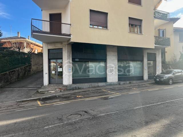 negozio in affitto a Varese in zona Biumo