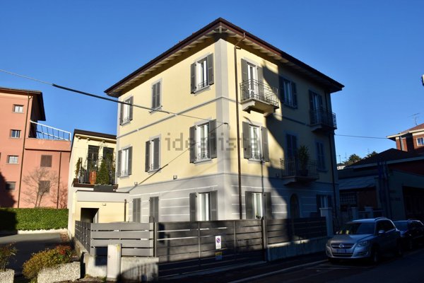 appartamento in affitto a Varese in zona Brunella