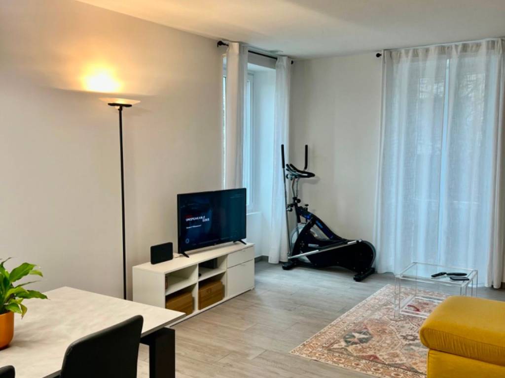 appartamento in affitto a Varese in zona Brunella