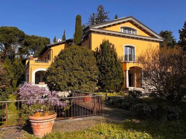 appartamento in affitto a Varese in zona Casbeno